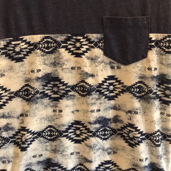 American Eagle Tribal Print Pocket T-Shirt - Picture 2 of 4